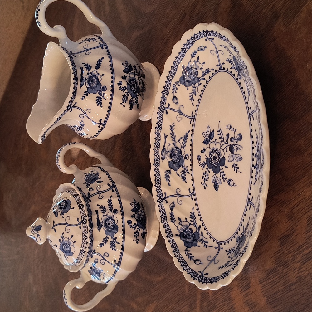 Johnson Bros Ironstone 4 Piece Set - Picture 14 of 16